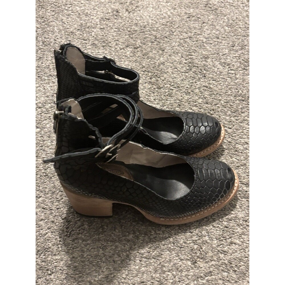 Freebird by Steven Randi Women’s Black Snake Leather Western Boho Heels Size 6